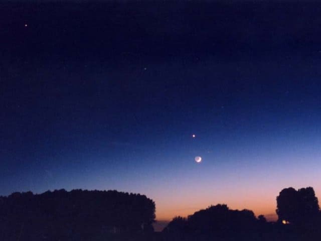Photo du rapprochement planétaire du 14 mai 2002 avec un Olympus OM1